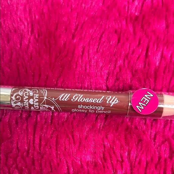 Hard Candy Glossy Lip Crayon in Vibrant Pink - Picture 2 of 3